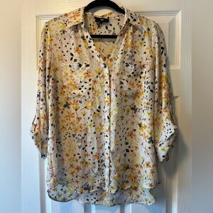 Women’s Floral button down (L)